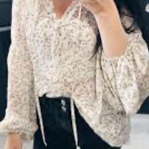 Blu pepper boho floral balloon sleeve sheer size Sm BNWT 100% polyester